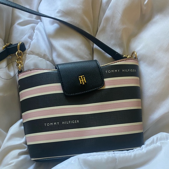 pink and black Tommy Hifiger crossbody purse - Picture 1 of 1